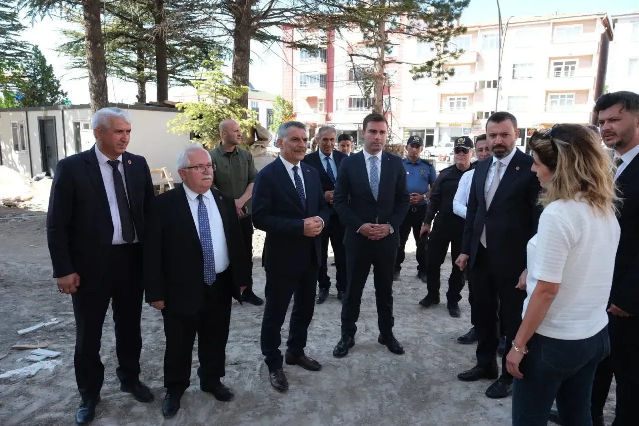 Sarıkaya Hükümet Konağı inşaatında incelemeler yapıldı