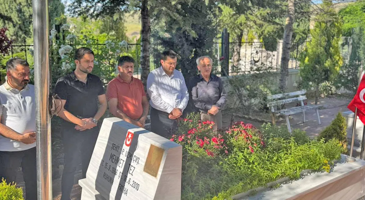 Şehit Piyade Uzman Çavuş Mehmet Tez, Kabri Başında Anıldı