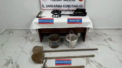 Yozgat'ın Yerköy ilçesinde, jandarma tarafından düzenlenen operasyonda kaçak kazı yapan