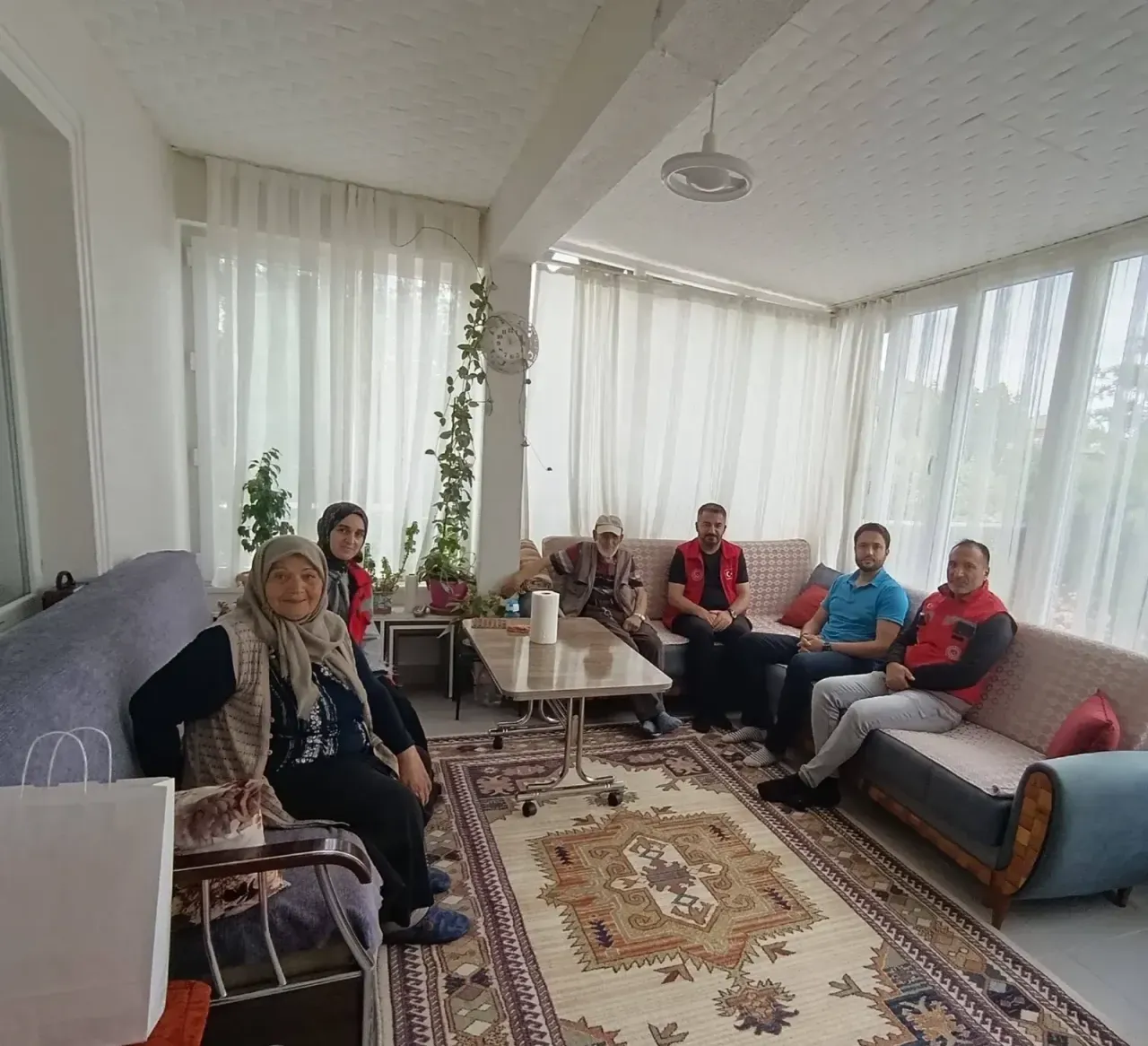Yerköy ilçemizde Babalar Günü dolayısıyla şehit babaları ziyaret edildi.