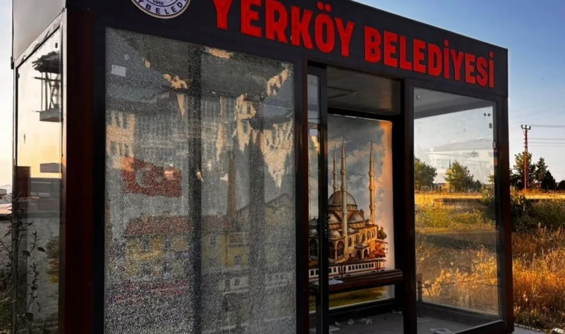 Yerköy Belediyesi, yeni otobüs duraklarından birinin camının kırılması nedeniyle inceleme