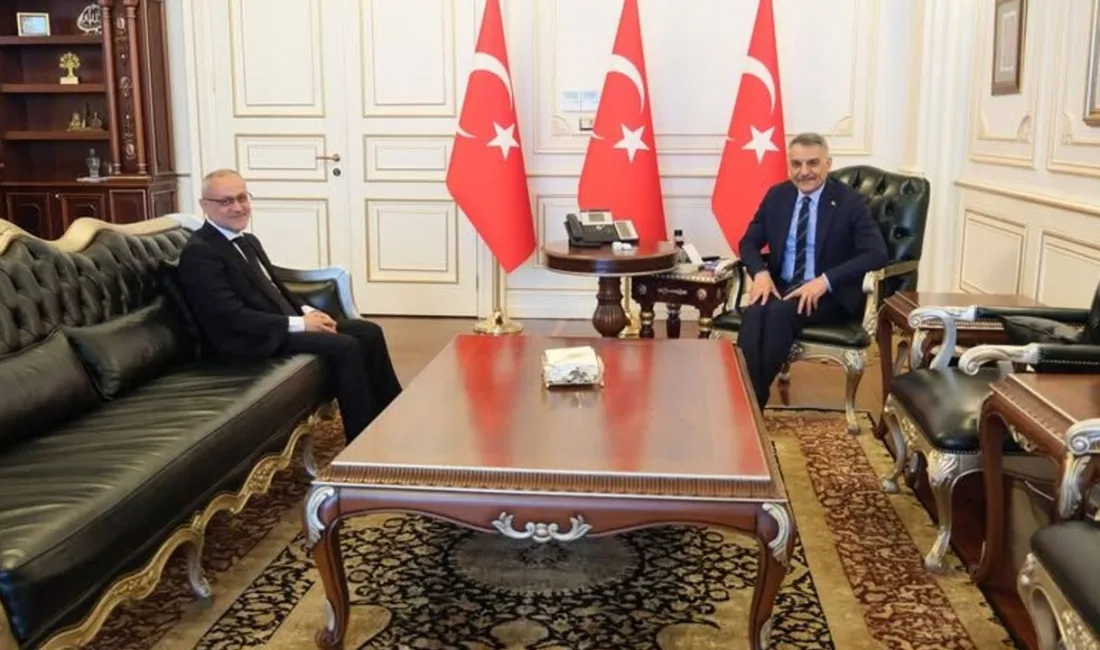 Hac ibadetini tamamlayarak kutsal topraklardan dönen İl Müftüsü Nihat Kök,