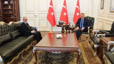 Hac ibadetini tamamlayarak kutsal topraklardan dönen İl Müftüsü Nihat Kök,