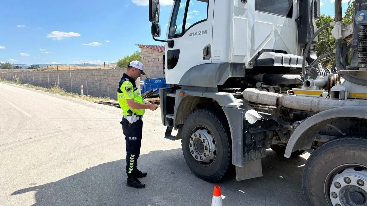 Yozgat Valiliği, aşırı tonajlı araçlara yönelik denetimlerin devam edeceğini ve