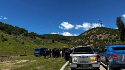 Yozgat’ın Saraykent ilçesinde meşe ağacı kesimi sırasında mahalle sakinleri ile