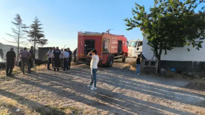 Yerköy'e bağlı Belkavak köyünde Kemal Tan'a ait kömde çıkan yangın,
