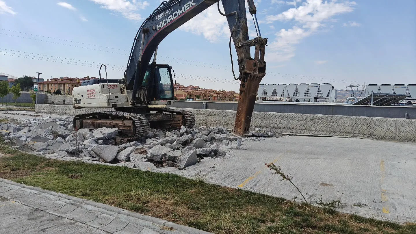 Yerköy Devlet Hastanesi'nde Çevre Düzenleme ve Peyzaj Çalışmaları Devam Ediyor