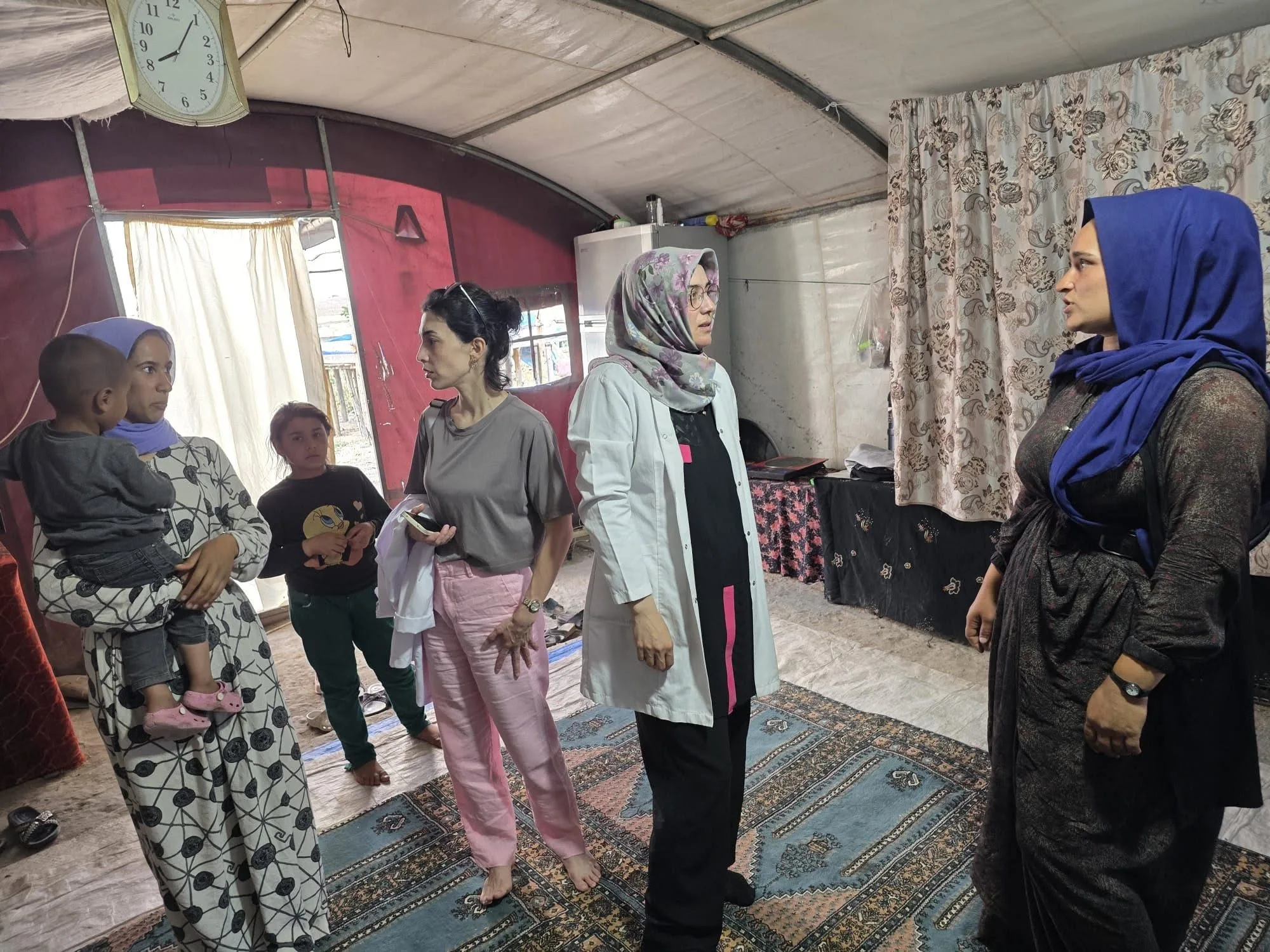 Yerköy İlçe Sağlık Müdürlüğü ekipleri, geçimlerini sağlamak amacıyla farklı bölgelere