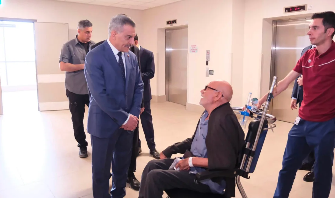 Yozgat Valisi Mehmet Ali Özkan, Yozgat Şehir Hastanesinde tedavi gören
