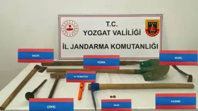 Yozgat'ın Akdağmadeni ilçesinde, jandarma ekipleri tarafından gerçekleştirilen kaçak kazı operasyonunda