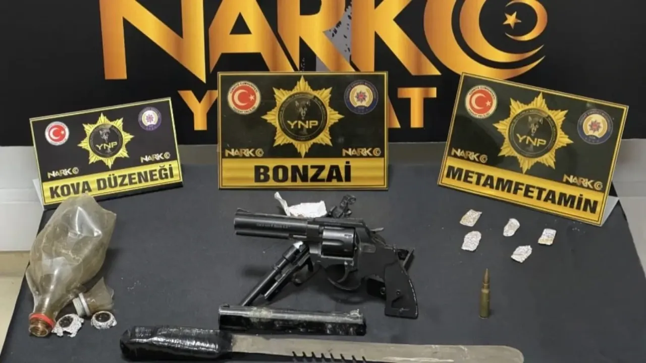 Narkotik Operasyonu! 19 Şüpheli Gözaltında, Uyuşturucu ve Ruhsatsız Silahlar Ele Geçirildi