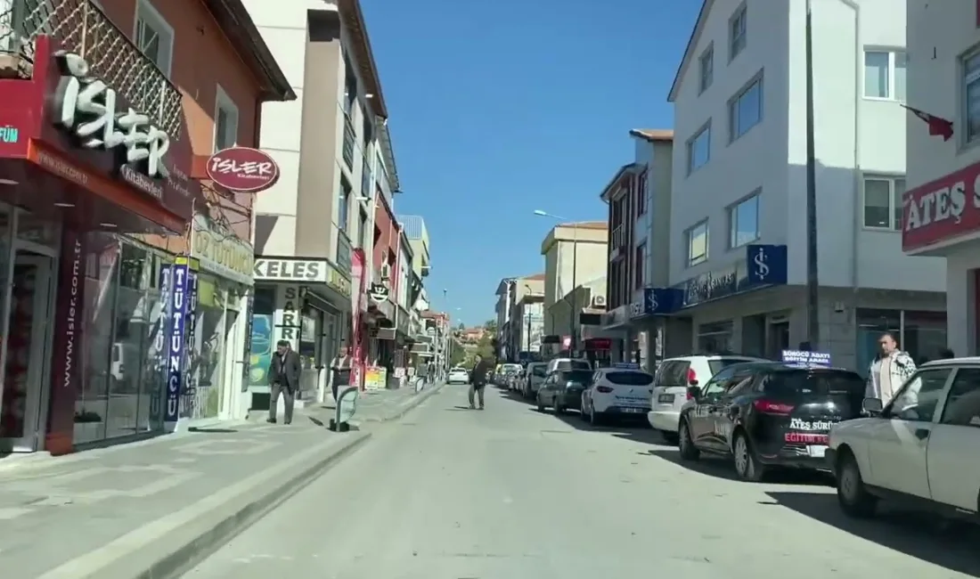 Yozgat Valiliği, hatalı parkların vatandaşların güvenliğini tehlikeye attığını belirterek sürücüleri