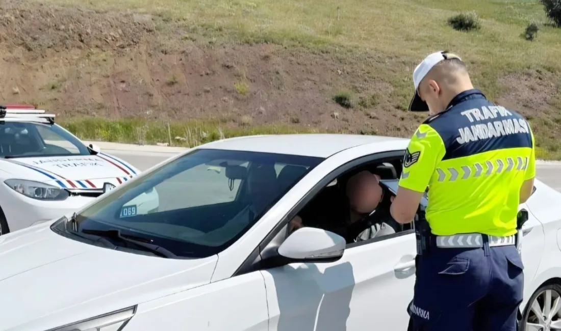 Yozgat'ta jandarma ekipleri tarafından yapılan trafik denetimlerinde, ehliyetsiz araç kullanan