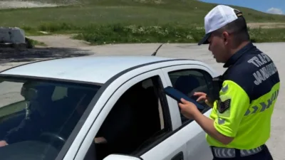 Yozgat İl Jandarma Komutanlığı, il genelinde trafik güvenliğini sağlamak amacıyla