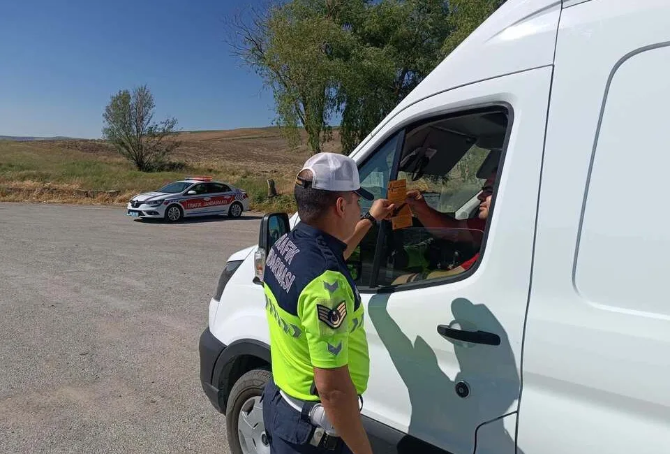 Yozgat'ta, İl Jandarma Komutanlığı ve İl Emniyet Müdürlüğü ekipleri, trafik