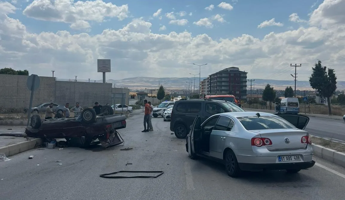 Yerköy’de Feci Kaza: Araç Takla Attı, 5 Kişi Yaralandı