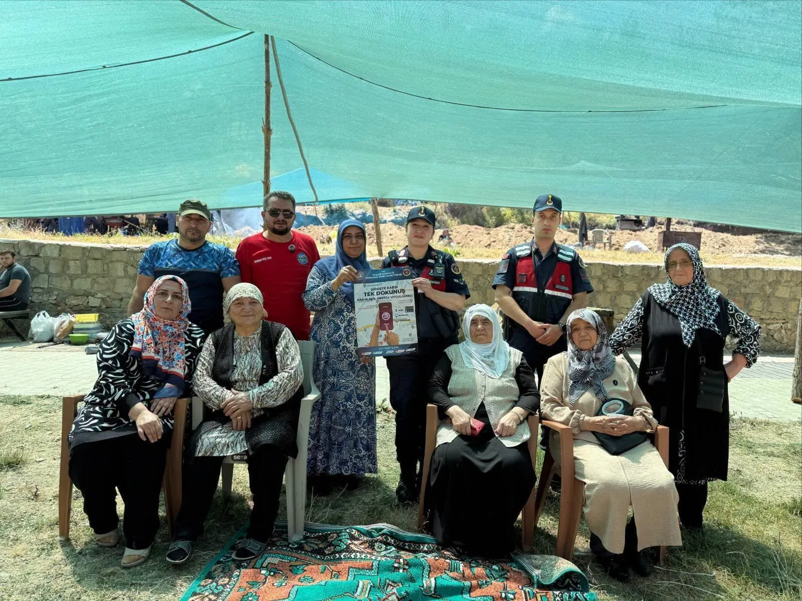 Çayıralan İlçe Jandarma Komutanlığı, kadına yönelik şiddeti önlemek amacıyla KADES