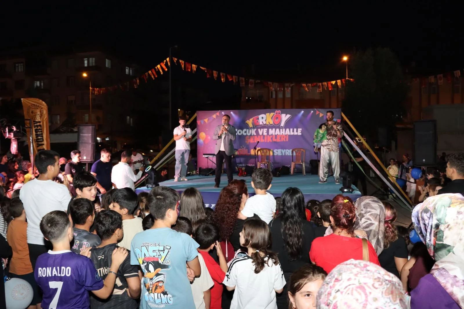 Yerköy’de Sokaklar Çocukların Neşesiyle Doldu: 6 Günlük Şenlik Sona Erdi Yerköy’de Sokaklar Çocukların Neşesiyle Doldu: 6 Günlük Şenlik Sona Erdi