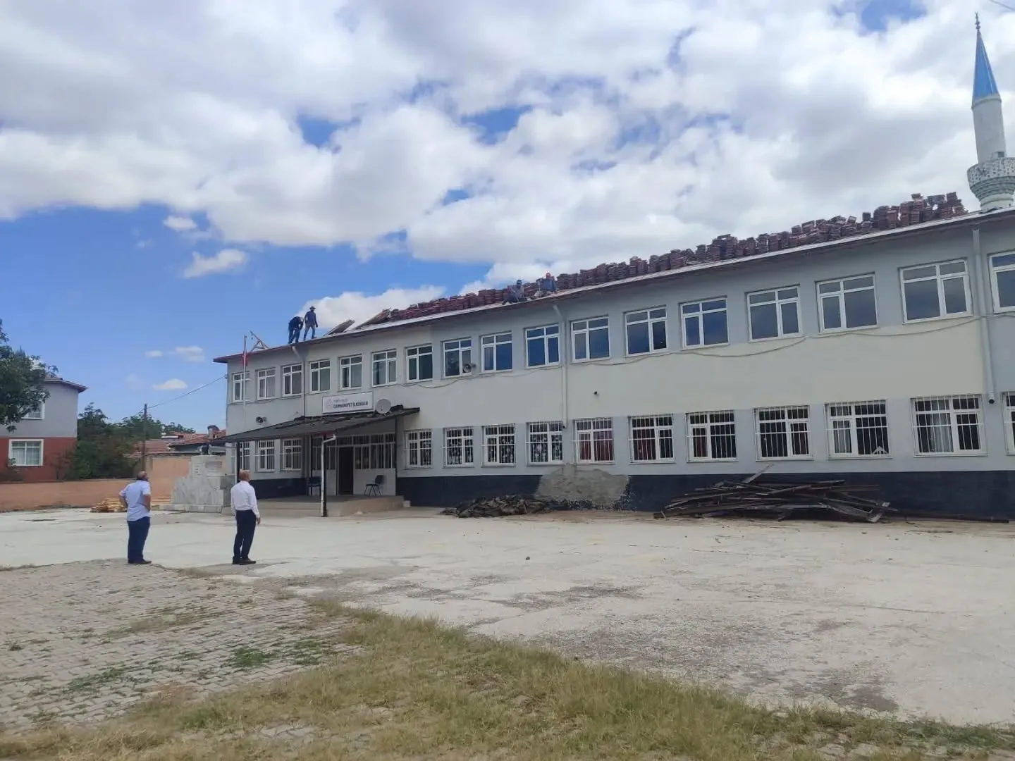 Yerköy’de yeni eğitim-öğretim yılı öncesinde okullardaki hazırlık çalışmaları hız kazandı.