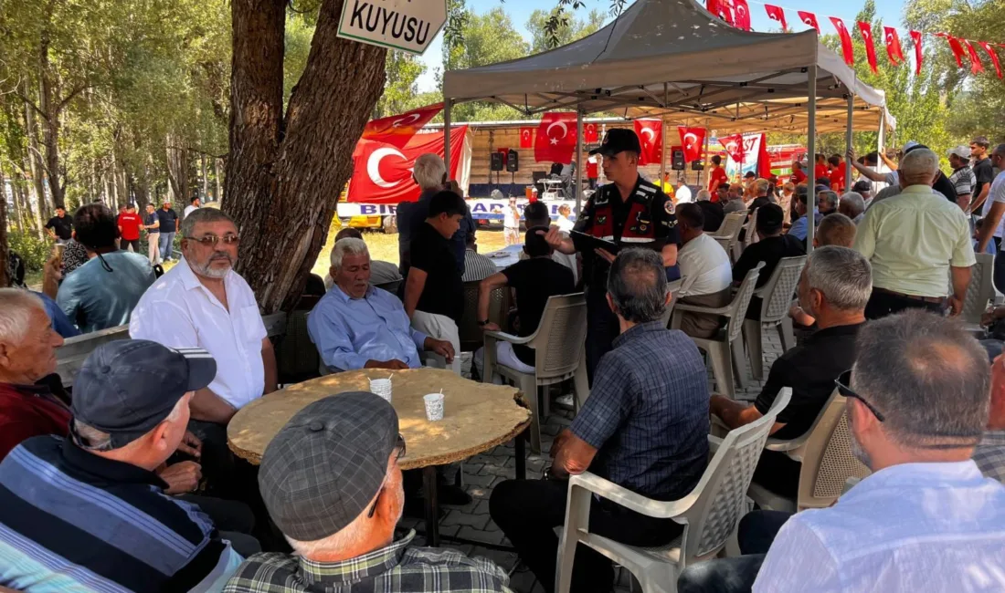 Yozgat’ın Çayıralan ilçesinde jandarma ekipleri, orman ve anız yangınlarını önlemek