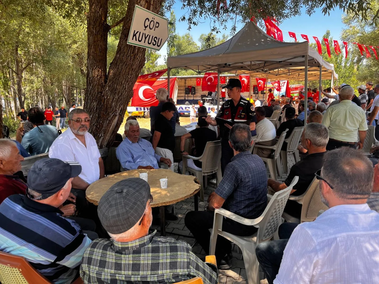 Yozgat’ın Çayıralan ilçesinde jandarma ekipleri, orman ve anız yangınlarını önlemek