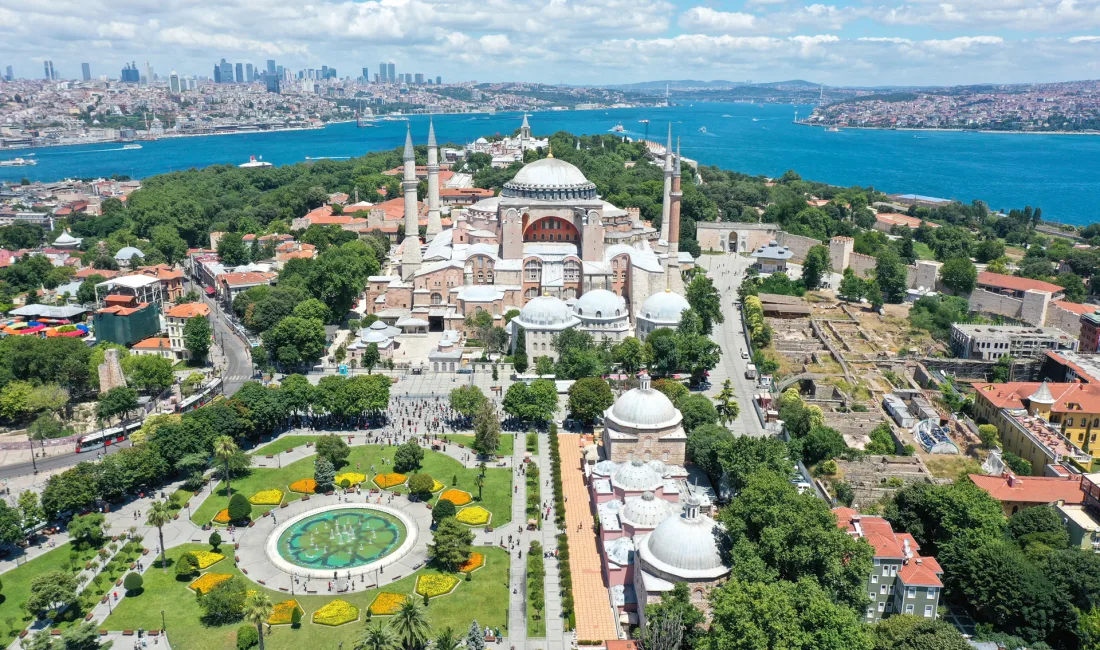 İstanbul'un ilçelerinde cuma namazı saatleri 21 Ağustos Cuma için belli