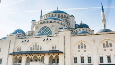 28 Ağustos Cuma Yalova'nın ilçelerinde cuma namazı saat kaçta? İlçe