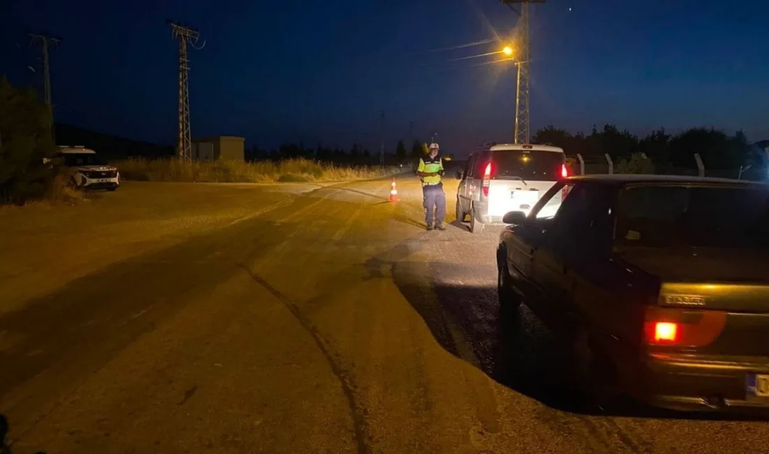 Yozgat'ın Şefaatli ilçesinde yapılan trafik denetiminde, ehliyetsiz araç kullanan bir