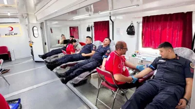 Yozgat’ın Saraykent ilçesindeki jandarma personeli, Türk Kızılay tarafından düzenlenen kan