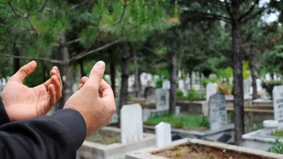 Dereboymul köyünden Çelebi Akyol’un kızı, Ömer Akyol’un ablası ve Ali