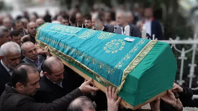 Dayılı köyünden gelme, Hüyük Mahallesi sakinlerinden ve Toprak Mahsulleri Ofisi