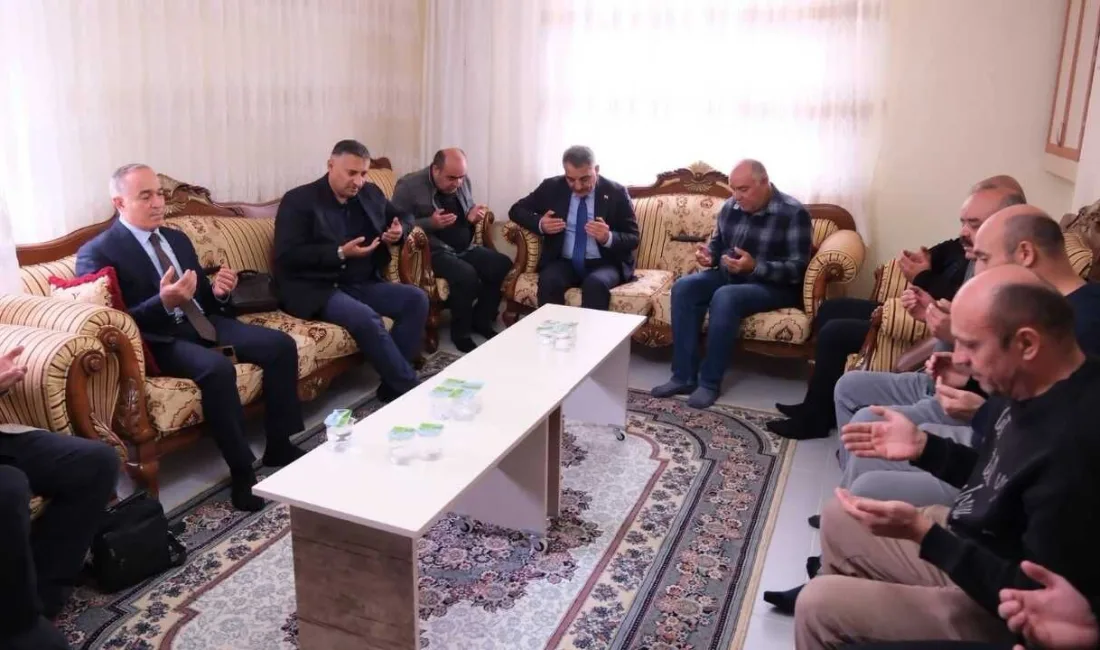 Yozgat Valisi Mehmet Ali Özkan, vefat eden İbrahim Mermertaş’ın ailesine