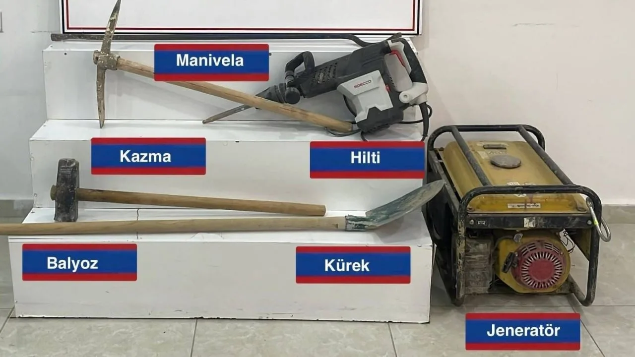 Yozgat'ın Boğazlıyan ilçesinde, 112 Acil Çağrı Merkezi'ne yapılan kaçak kazı