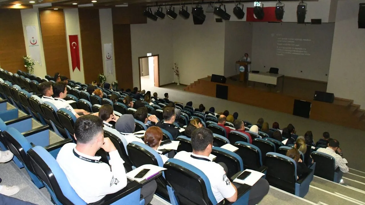 Yozgat Şehir Hastanesi, sağlık hizmetlerinin güvenliği için "Radyasyon Güvenliği" konulu
