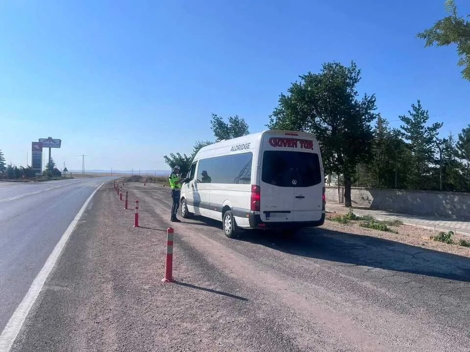 Yozgat İl Jandarma Komutanlığı, Boğazlıyan'da gerçekleştirdiği denetimlerde 63 araç ve