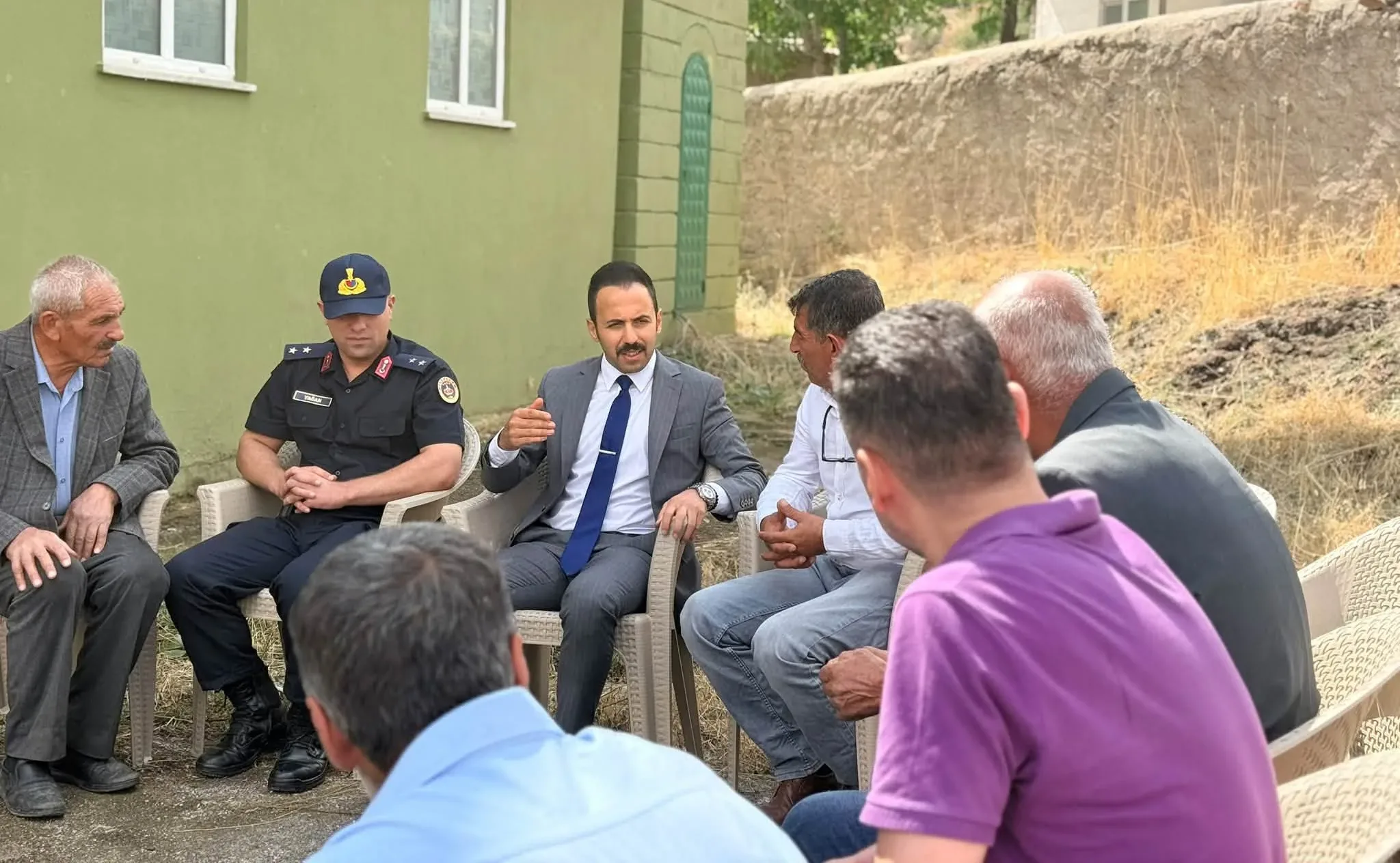 Çiçekdağı Kaymakamı Durdu Yavuz Öğüt, Alan Köyü’nü ziyaret ederek köy
