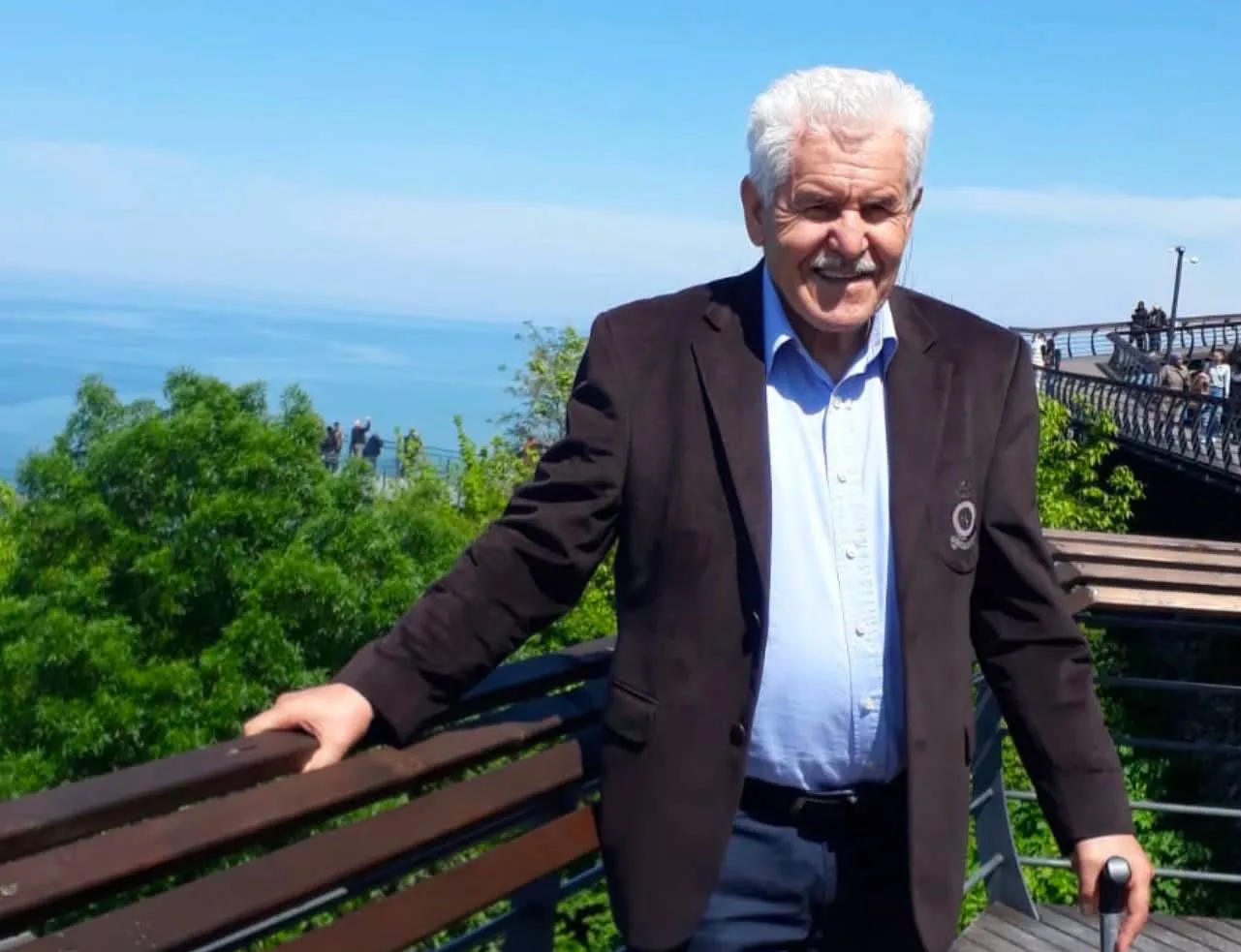 İlçemizde Muzaffer Alpoğlu’nun vefatı ailesini, yakınlarını ve sevenlerini üzdü.