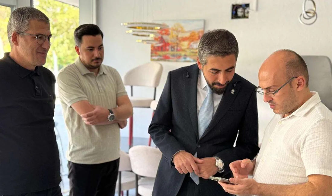 AK Parti Yozgat Merkez İlçe Teşkilatı, Adnan Menderes Bulvarı'ndaki esnafları