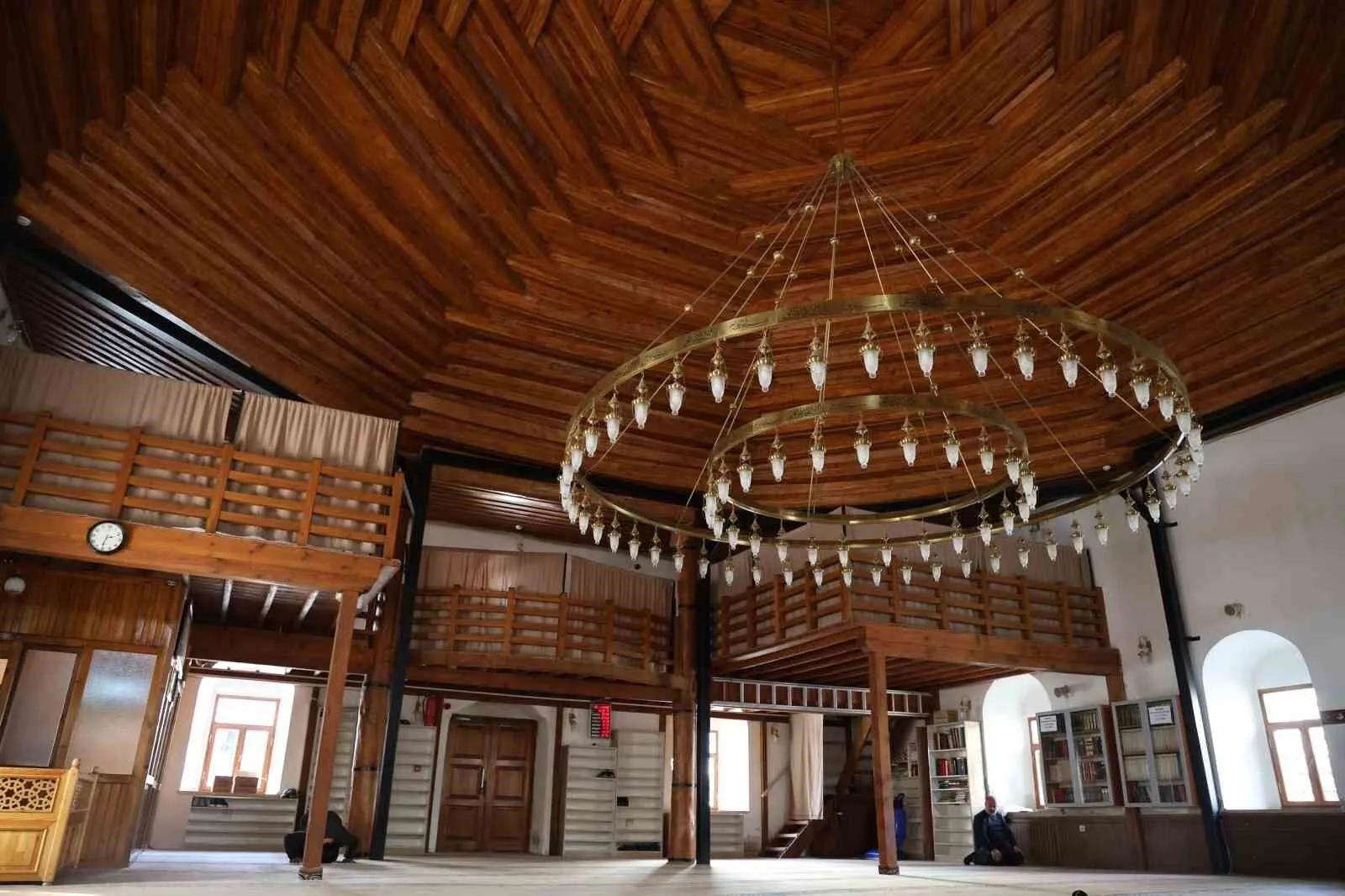 4 Eylül 2026 Yalova geneli cuma namazı saatleri açıklandı. İlçelere