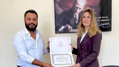 Çiçekdağı İlçe Devlet Hastanesi'nde görev yapan İç Hastalıkları Uzmanı Dr.