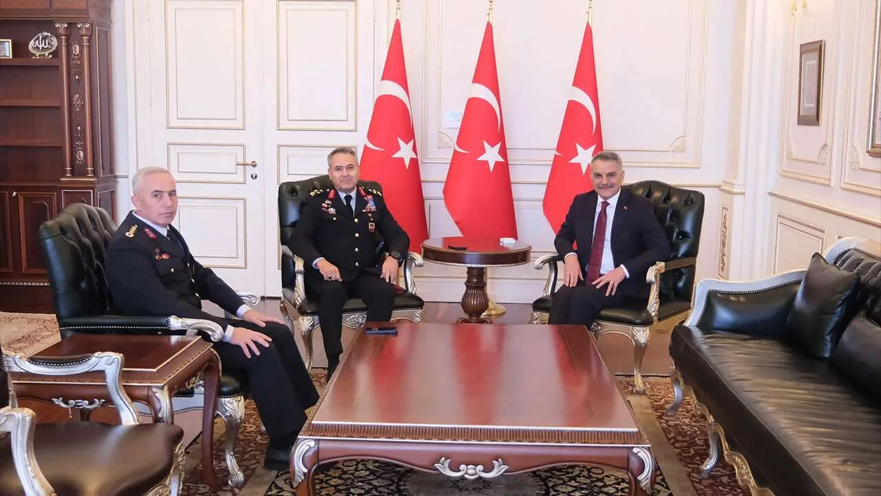 Jandarma Genel Komutan Yardımcısı Korgeneral Murat Bulut, Yozgat'ın Çayıralan ilçesinden