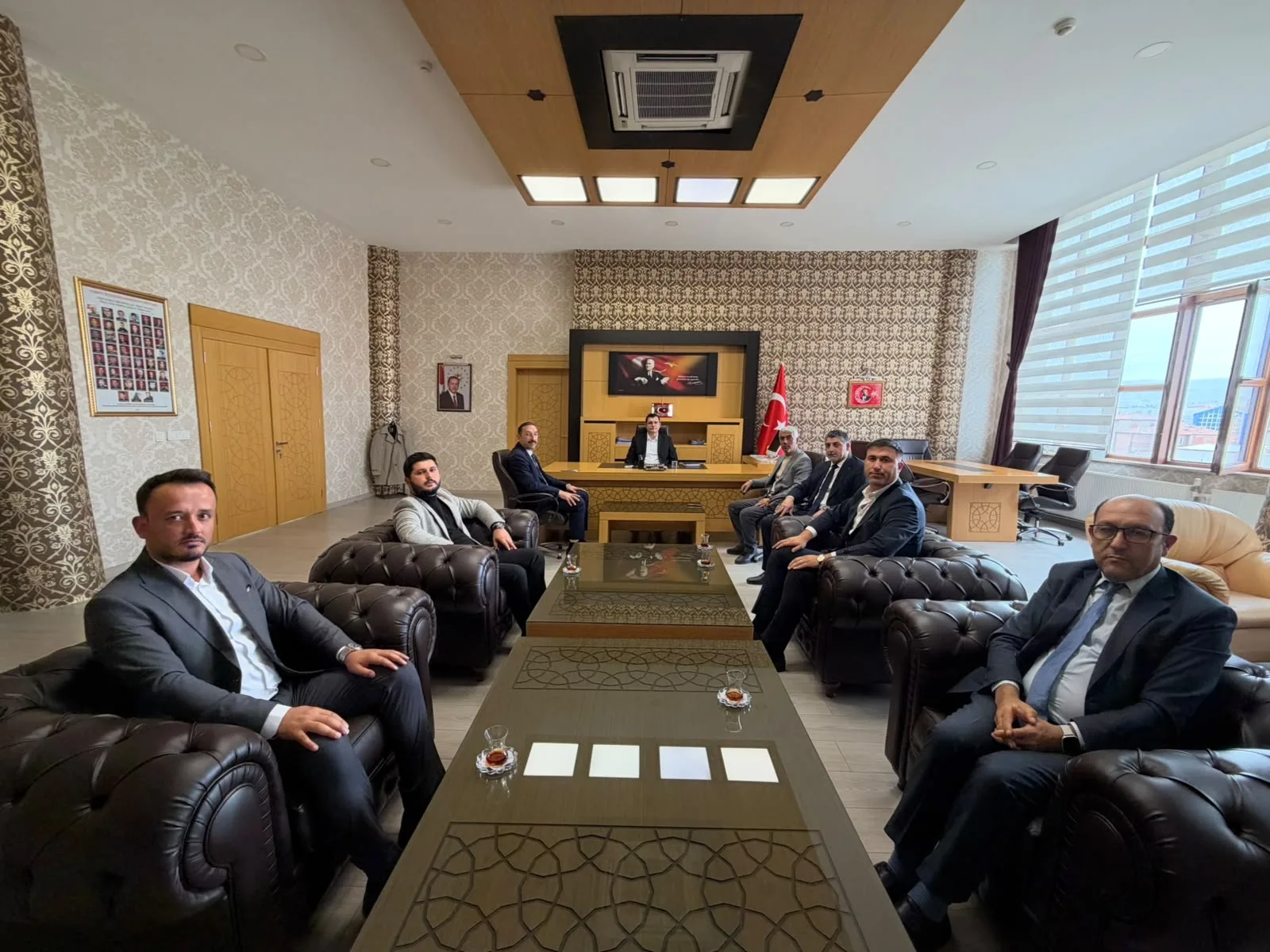 Yerköy Ticaret ve Sanayi Odası Başkanı Adem Metin ve beraberindeki