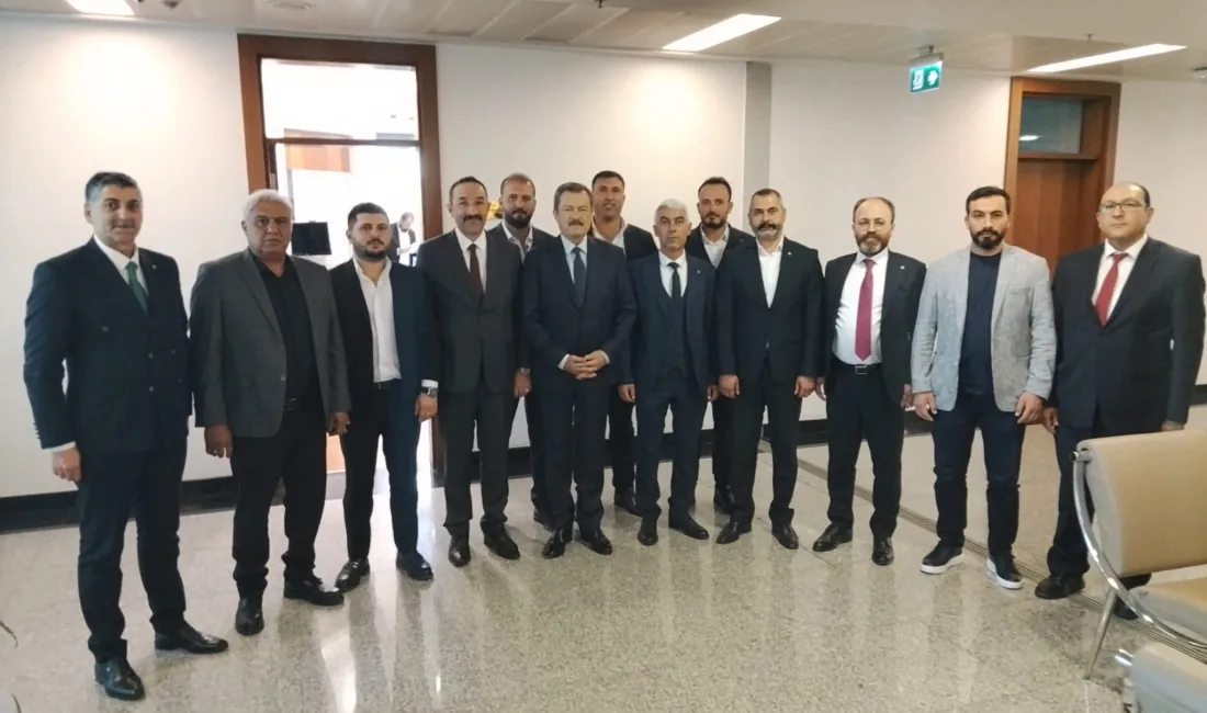 Yerköy Ticaret ve Sanayi Odası Başkanı Adem Metin ve yönetim