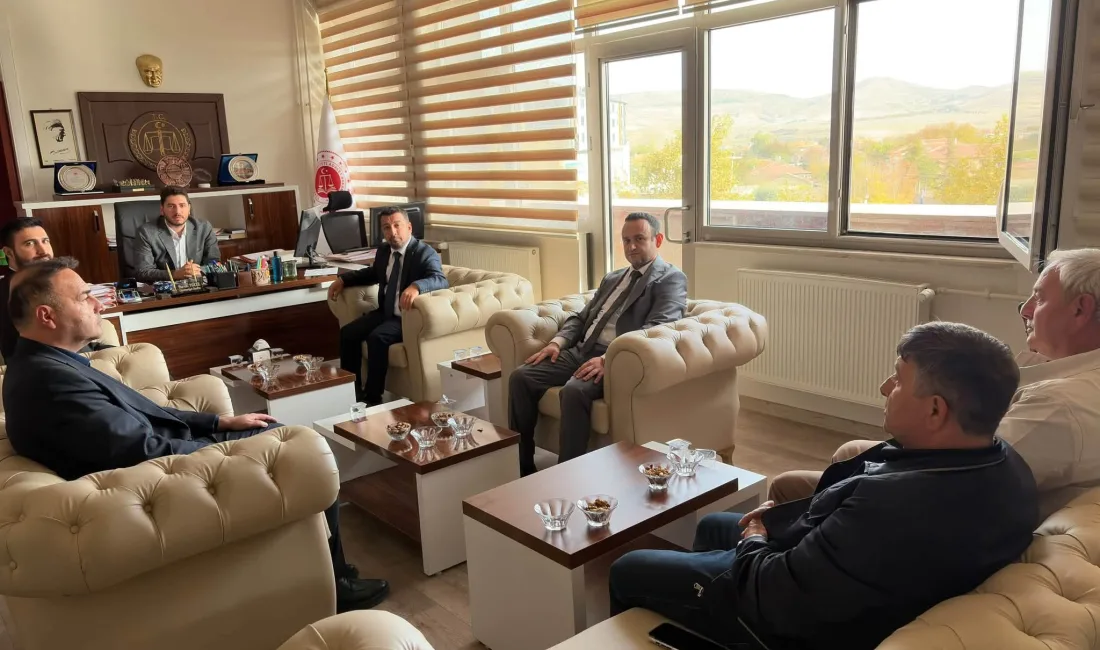 AK Parti Yerköy İlçe Başkanlığı heyeti, Yerköy Adliyesi’ne gerçekleştirdiği ziyarette