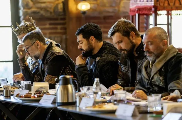 Aşk ve Taht 7 Ekim 2026 Çarşamba: Saat Kaçta, Hangi Kanalda? Aşk ve Taht – ATV