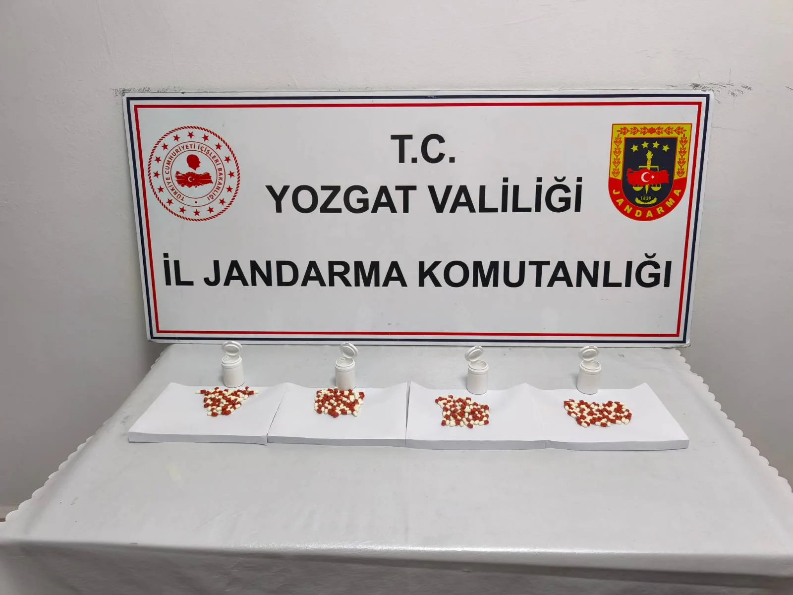 Yozgat’ta uyuşturucu ve uyarıcı madde ticaretine yönelik operasyonda amfetamin, sentetik