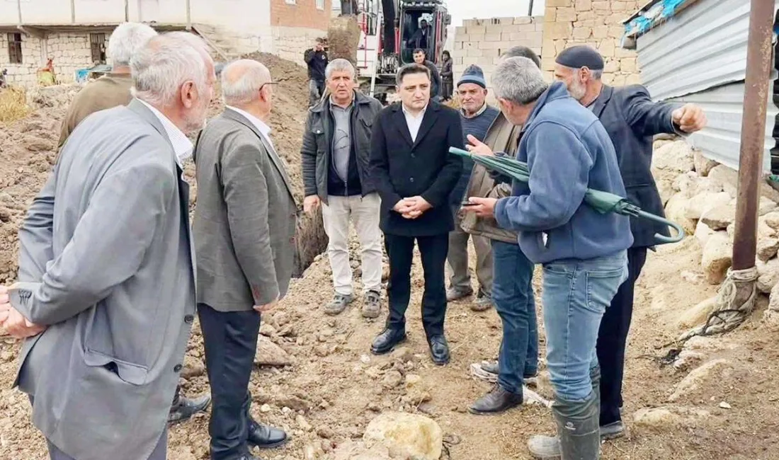 Yenifakılı'nın Fehimli köyünde kanalizasyon çalışmaları sürüyor. Kaymakam İsmail Kalender, projeyi