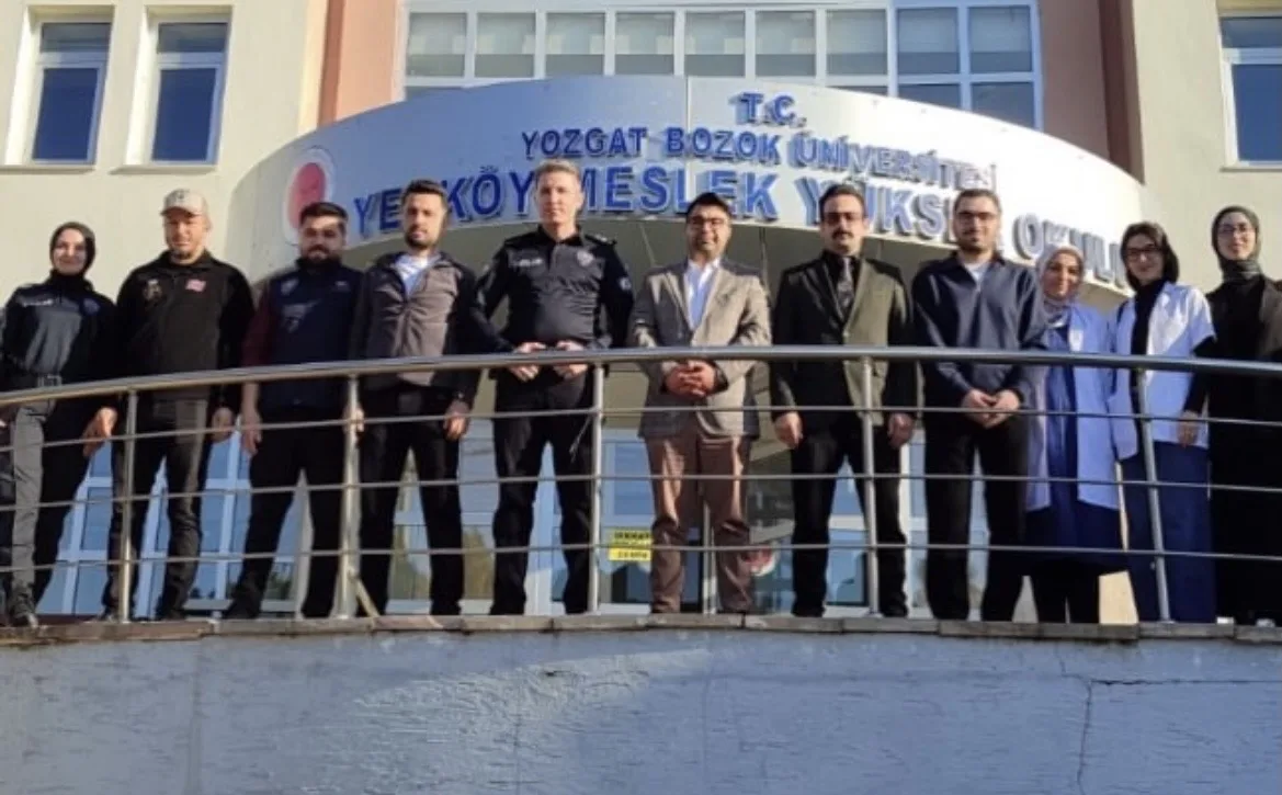 Yerköy’de üniversite öğrencilerine yönelik düzenlenen bilgilendirme programında gençlerin karşılaşabileceği önemli