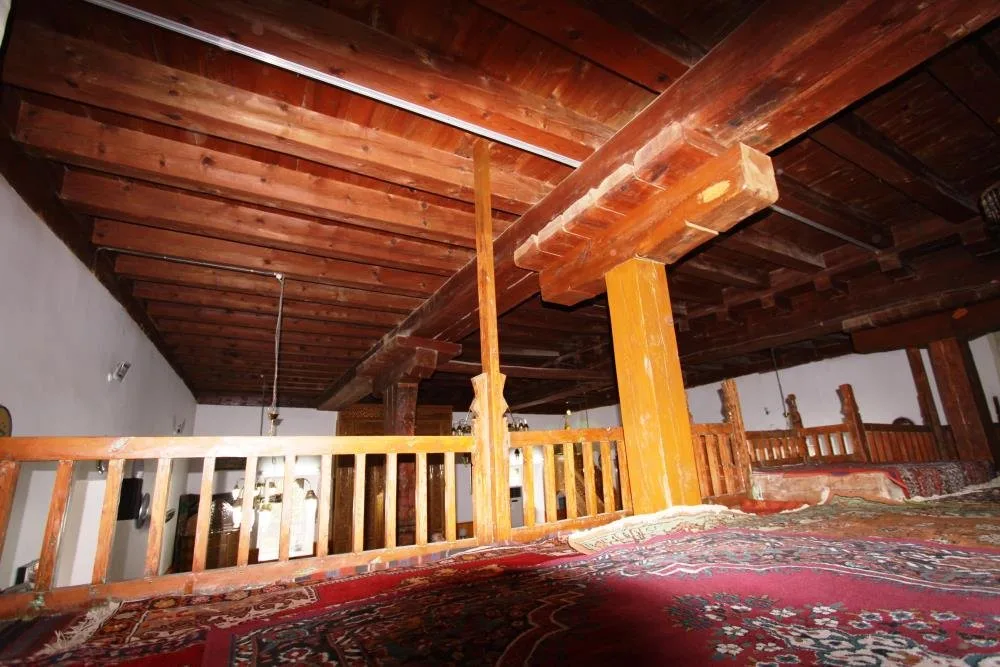 Yerköy'ün 277 Yıllık Tarihî Mirası: Saray Çapanoğlu Camii Zamana Meydan Okuyor Yerköy'ün 277 Yıllık Tarihî Mirası: Saray Çapanoğlu Camii Zamana Meydan Okuyor