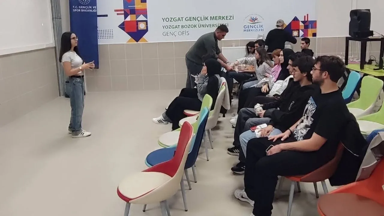 GSB Yozgat Gençlik Merkezi, Yozgat Bozok Üniversitesi Genç Ofis'te ELT
